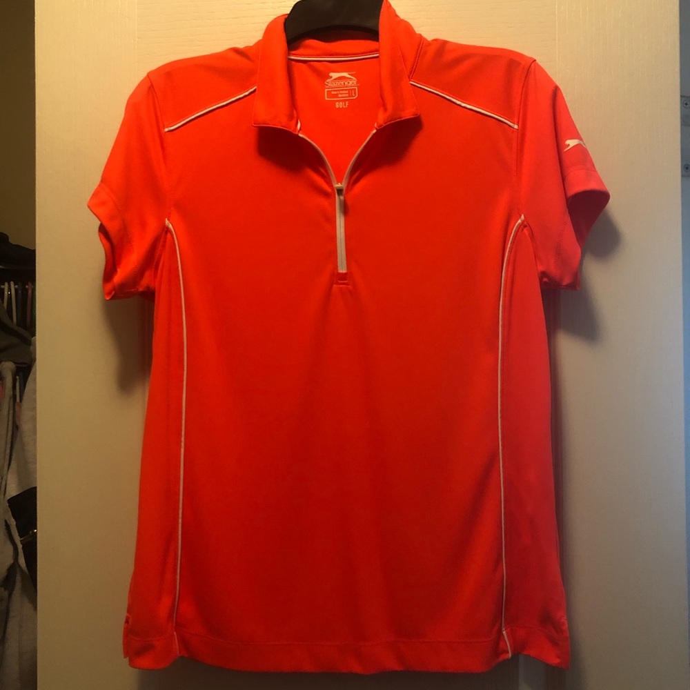 Women’s golf shirt
